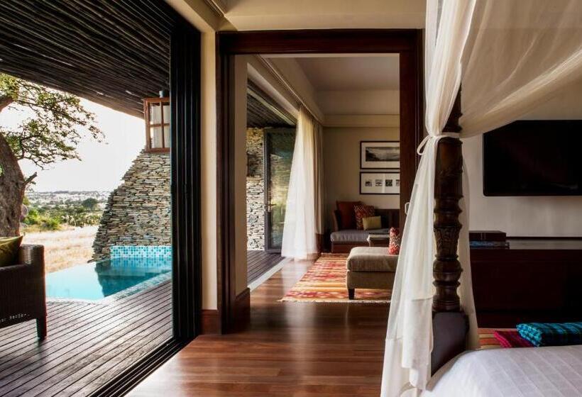 带大床的套房, Four Seasons Safari Lodge Serengeti