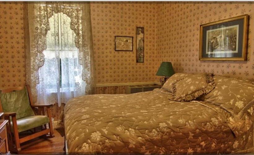 带共用浴室的标准房间, American River Inn