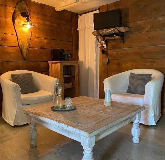 Номер Стандарт Вид на Сад, La Perle De La Lauzière, Chambres D Hôtes