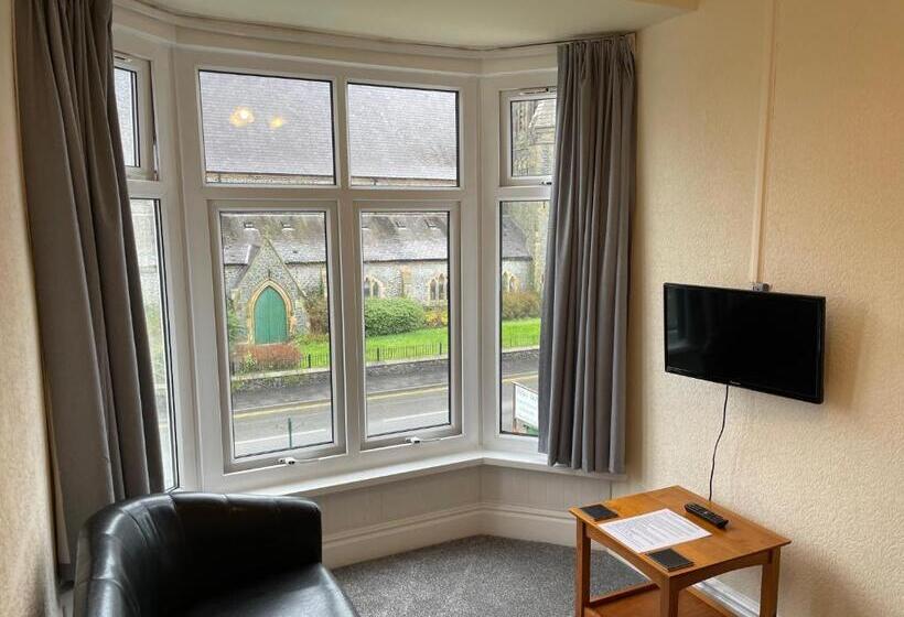 Quarto standart vista jardim, Bron Menai Guest House