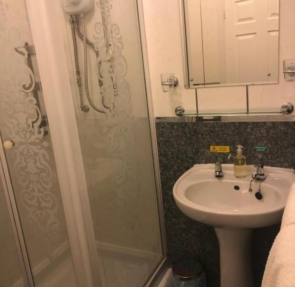 Quarto standard, Bron Menai Guest House
