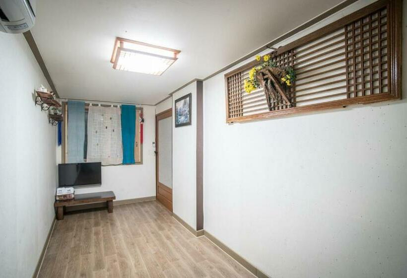 4인용 스탠다드 룸, Hanok Story Guesthouse