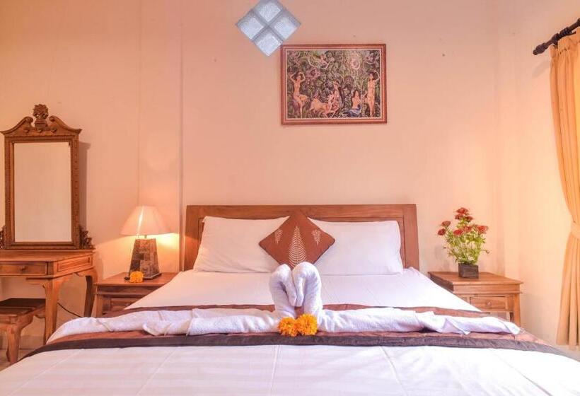 발코니 디럭스 룸, Kamar Suci House