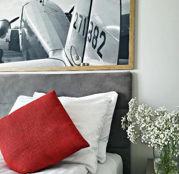 Quarto Deluxe, Forza