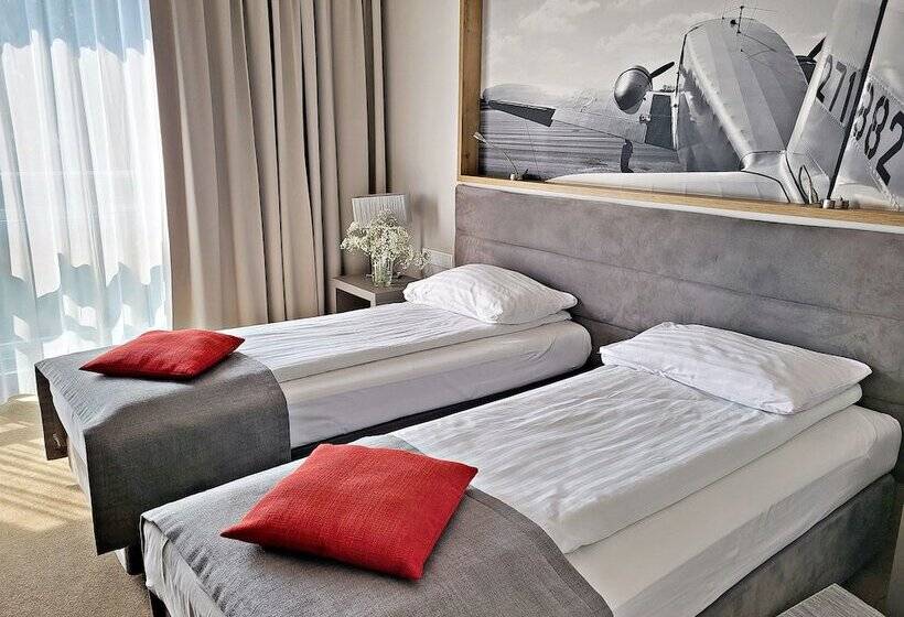 Quarto Deluxe, Forza