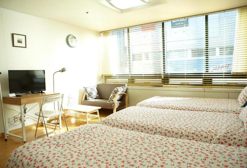 스탠다드 트리플 룸, Sam Stay Hongdae