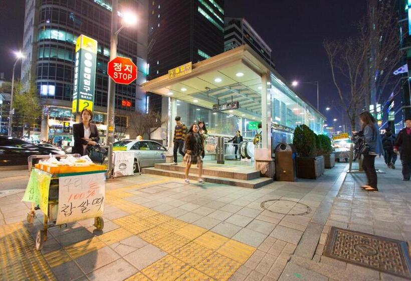 스탠다드 트리플 룸, Sam Stay Hongdae