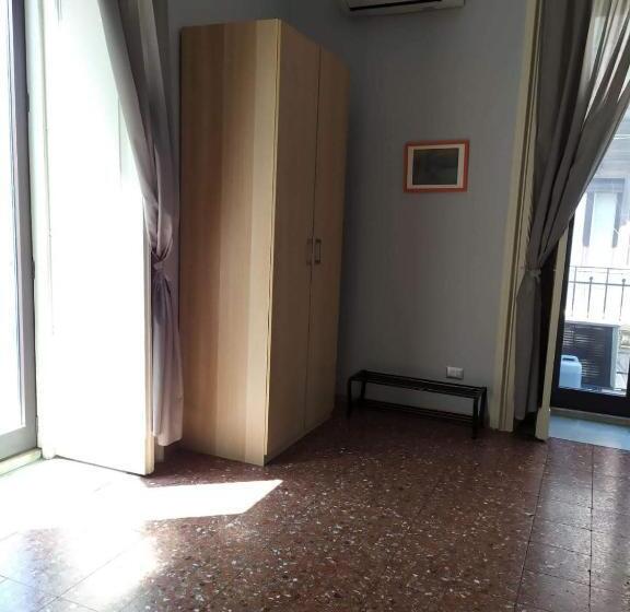 اتاق راحتی سه تخته, B&b A Casa Di Giosi
