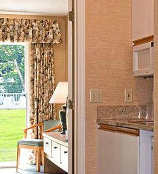 デラックススイート, Colonel Williams Resort And Suites
