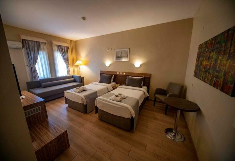Трехместный Номер Комфорт, Herakles Thermal