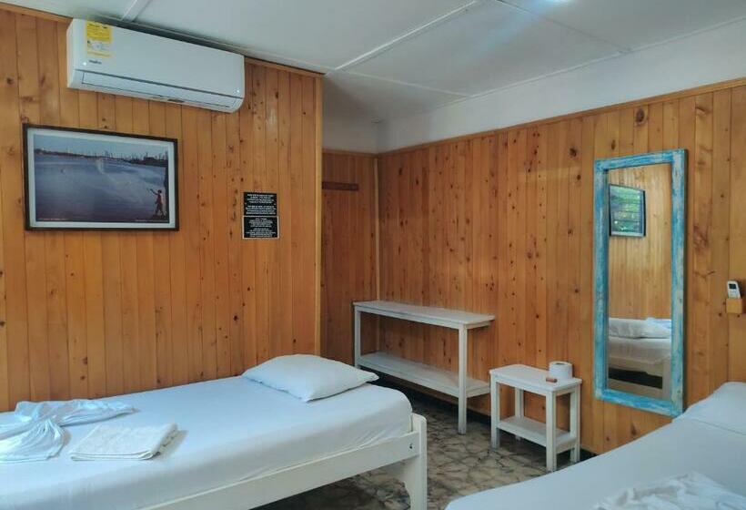 Номер Стандарт Трехместный, Casa Hostal Luna Llena