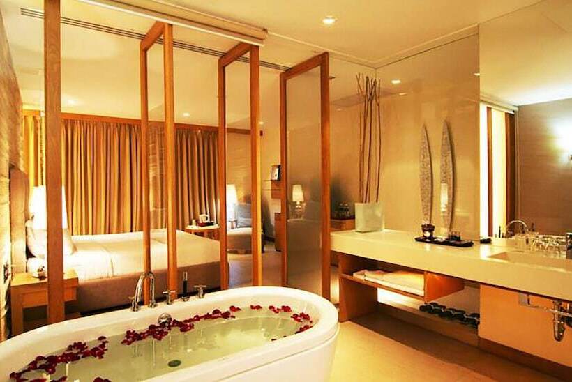 اتاق لوکس, Dune Hua Hin