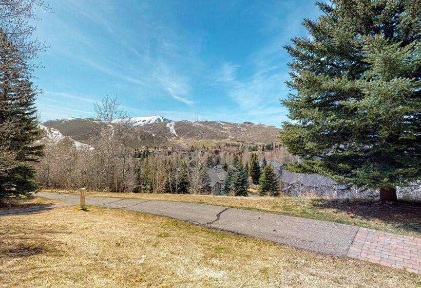 침실 2개 아파트, The Bluff Mountain Retreat