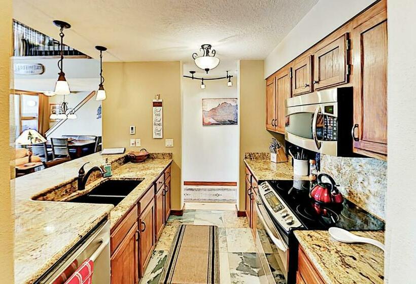 Дом 2 Спальни, The Pines Condo Unit 2044