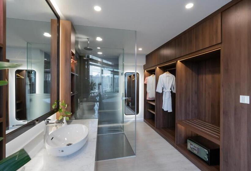 Suíte Júnior, êmm Hotel Saigon
