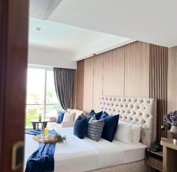 סוויטה עם מרפסת, Harmony Phnom Penh