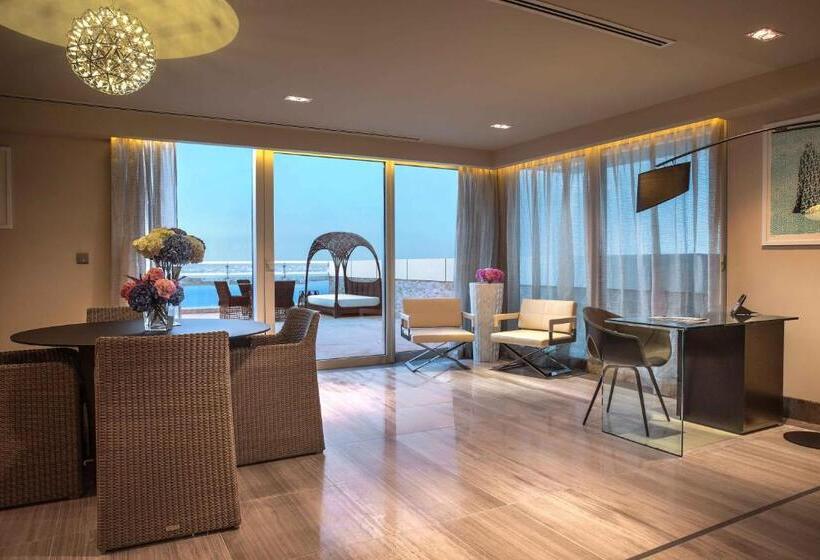 سوییت, The Art Hotel & Resort
