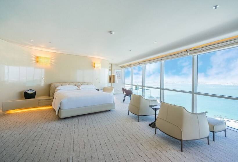سوئیت رویال, The Art Hotel & Resort
