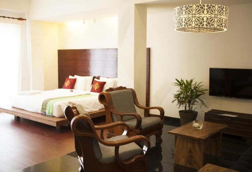 Люкс с Балконом, Iroha Garden Hotel & Resort