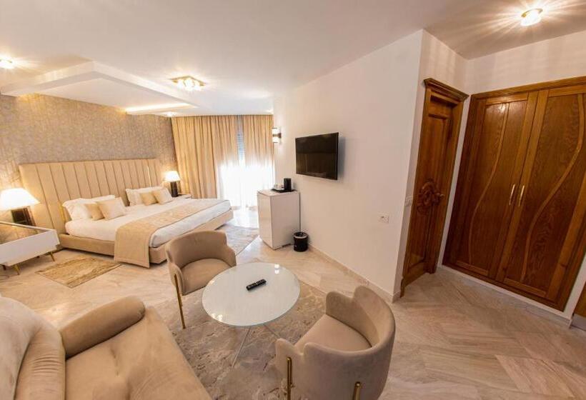 اتاق لوکس, The Penthouse Suites