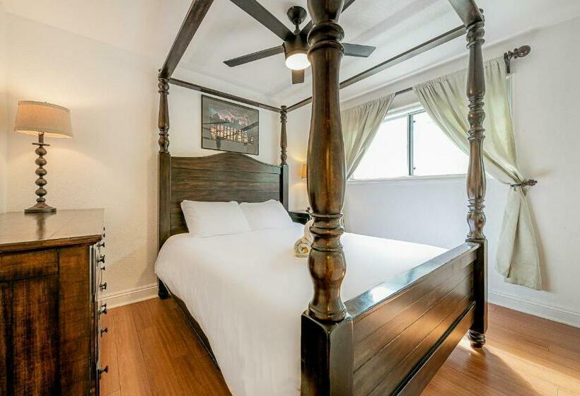 ３ベッドルームアパートメント, Newport Family Castle