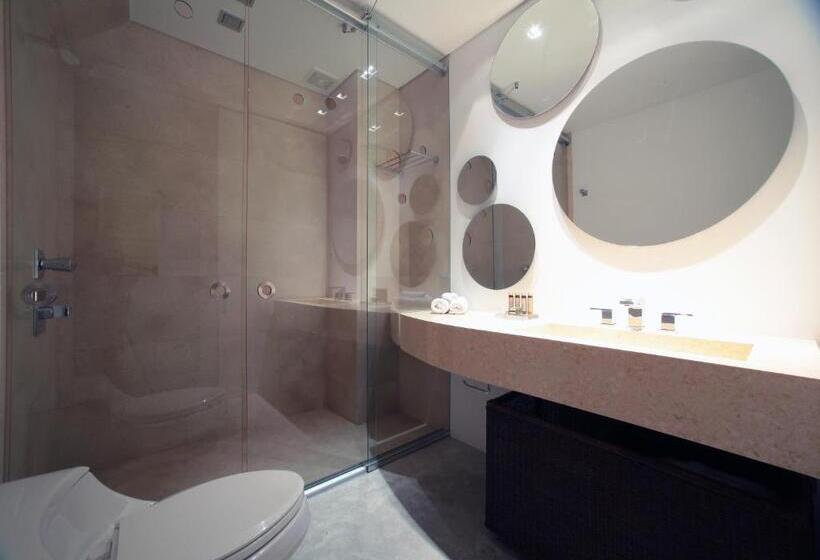 Люкс Повышенной Комфортности, Now Hotel Cali