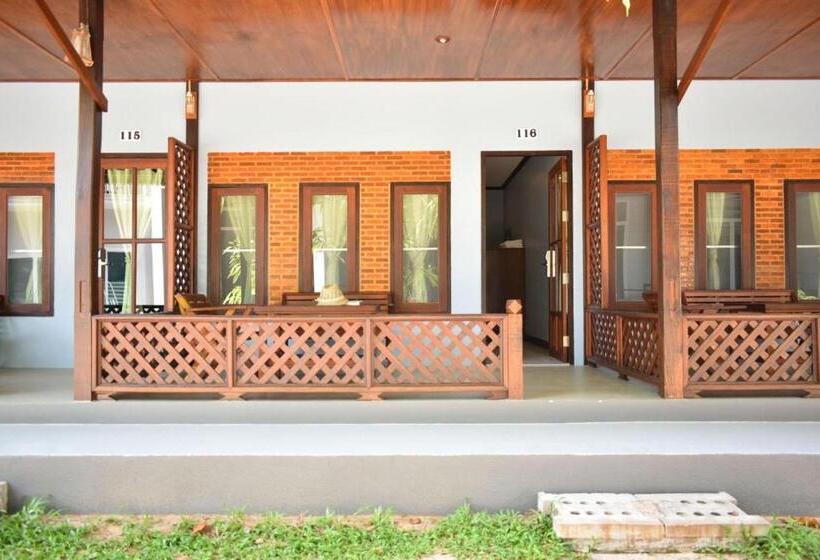 Номер Стандарт, Sairee Hut Resort Koh Tao