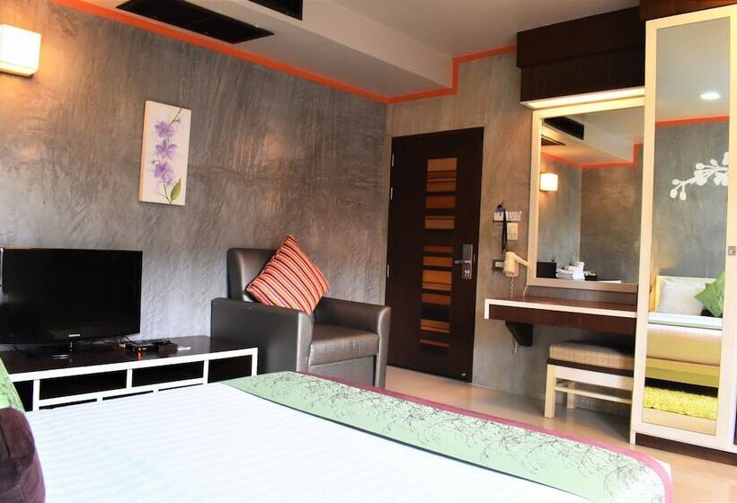 디럭스 룸, Sairee Hut Resort Koh Tao