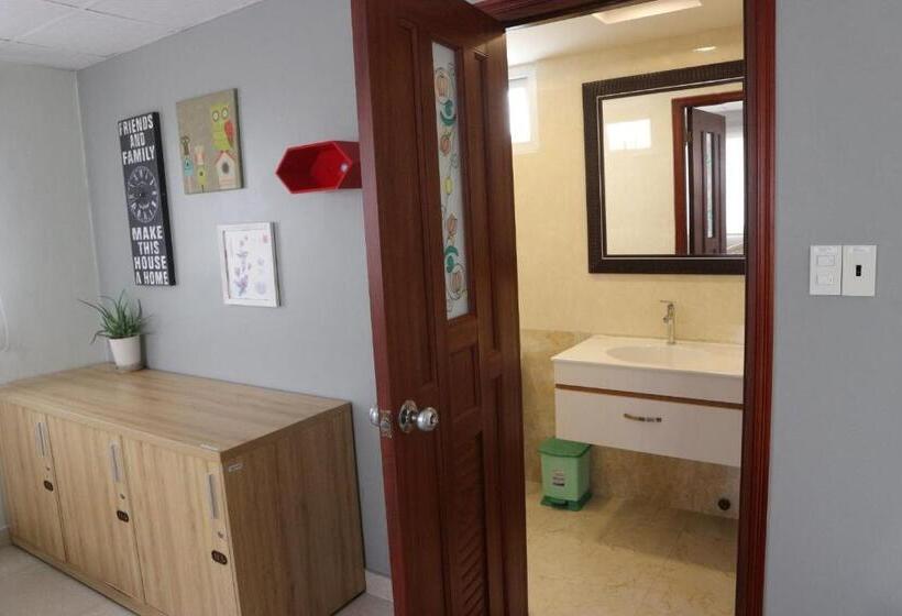 تختخواب در اتاق مشترک, Long Hostel