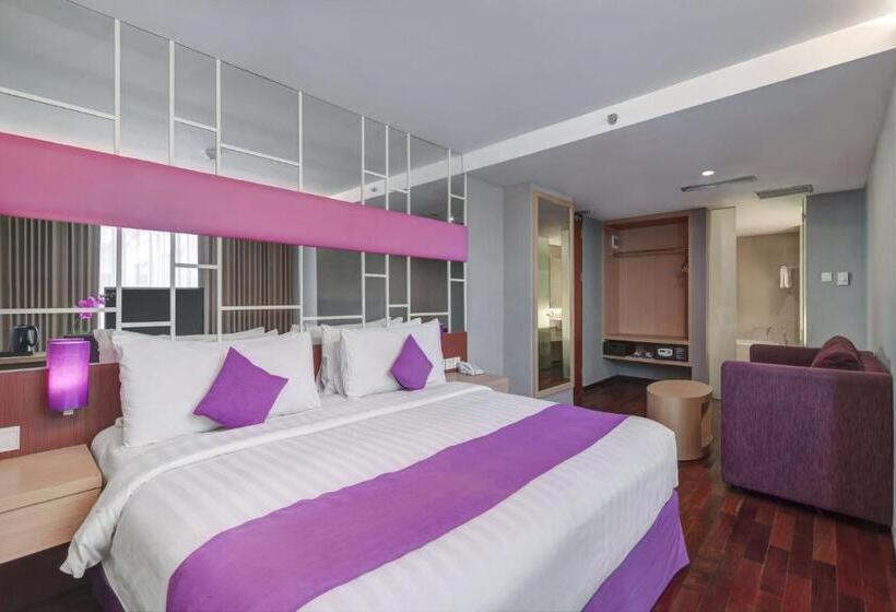 سوییت, Quest Hotel Darmo   Surabaya By Aston