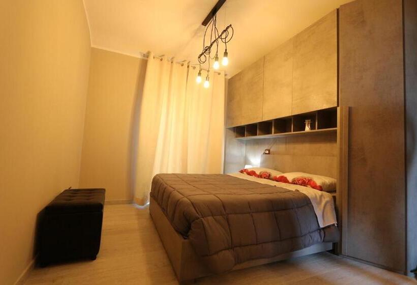 اتاق استاندارد, Petite Maison