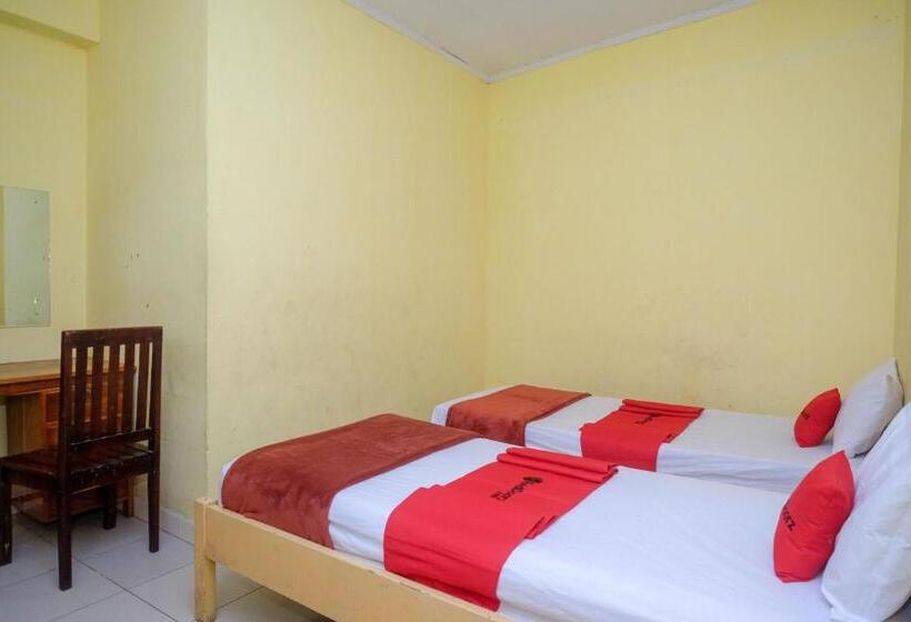Номер Superior, Reddoorz Near Pelabuhan Nusantara Parepare