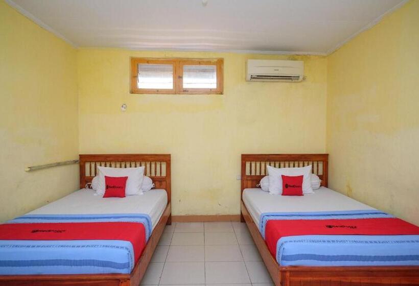 Номер Deluxe, Reddoorz Near Pelabuhan Nusantara Parepare