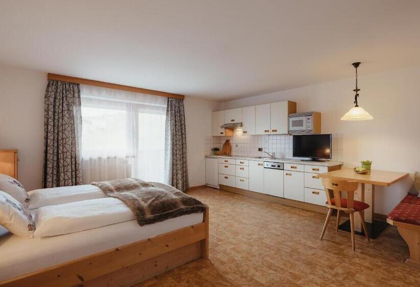 Студио Стандарт с Балконом, Oberaldoss Residence Wellness