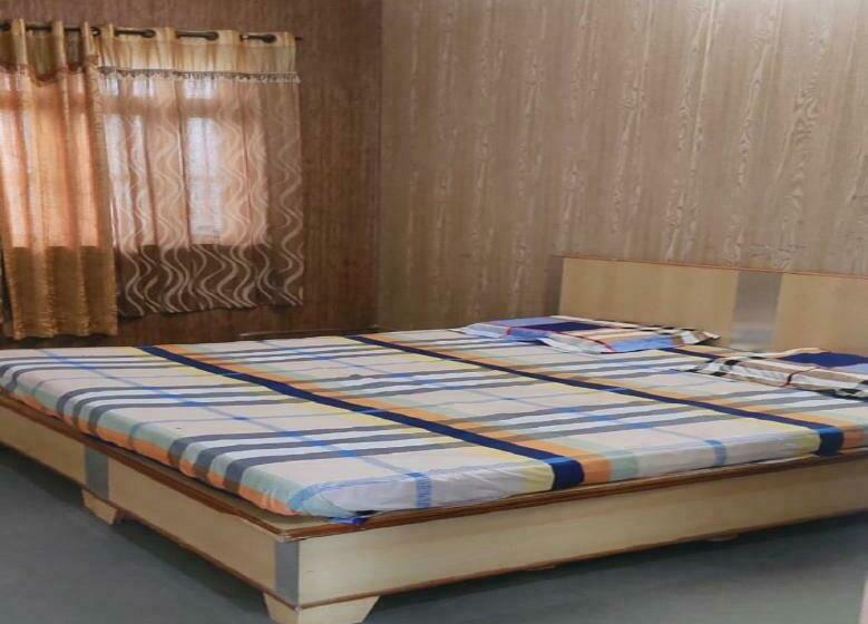 Номер Deluxe, Jiya Green Garden & Banquet, Sonipat