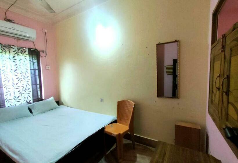 Номер Economy, Staymaker Rituranga   5 Mins Walk From Sonajhuri Haat