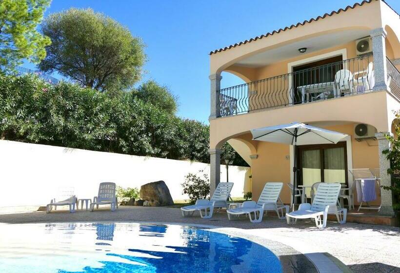 آپارتمان 1 خوابه با چشم‌انداز دریا, Residence Con Piscina A Badesi, Appartamenti Con Wifi E A.c