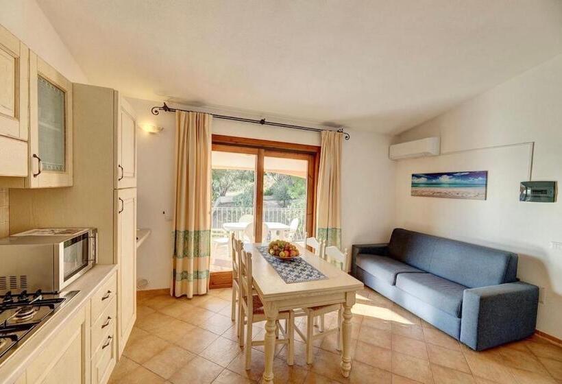 آپارتمان 1 خوابه با چشم‌انداز دریا, Residence Con Piscina A Badesi, Appartamenti Con Wifi E A.c