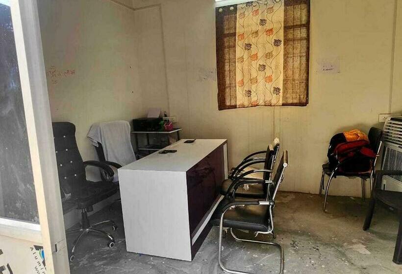 Трехместный Номер Классика, Oyo 70136 Vrinda Inn