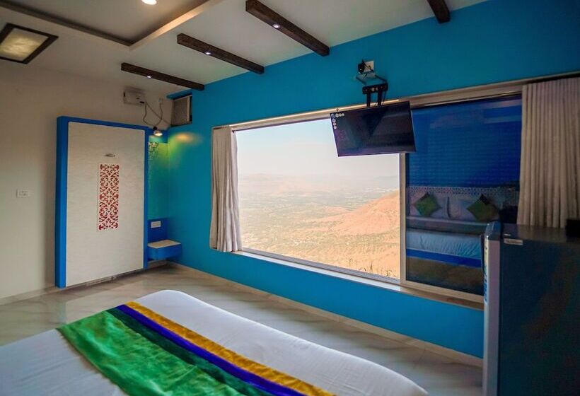 デラックスルーム, Treebo Raval Resort With Valley View