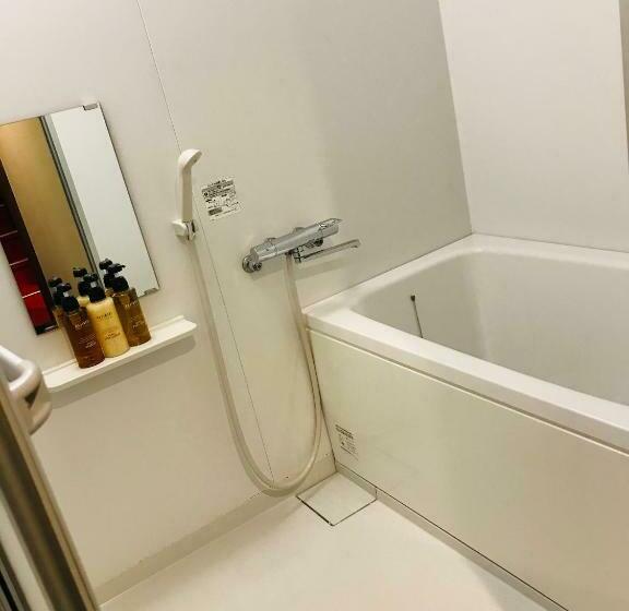 Family Room Shared Bathroom, ダース旅館＆カフェ（dozen Ryokan＆cafe）