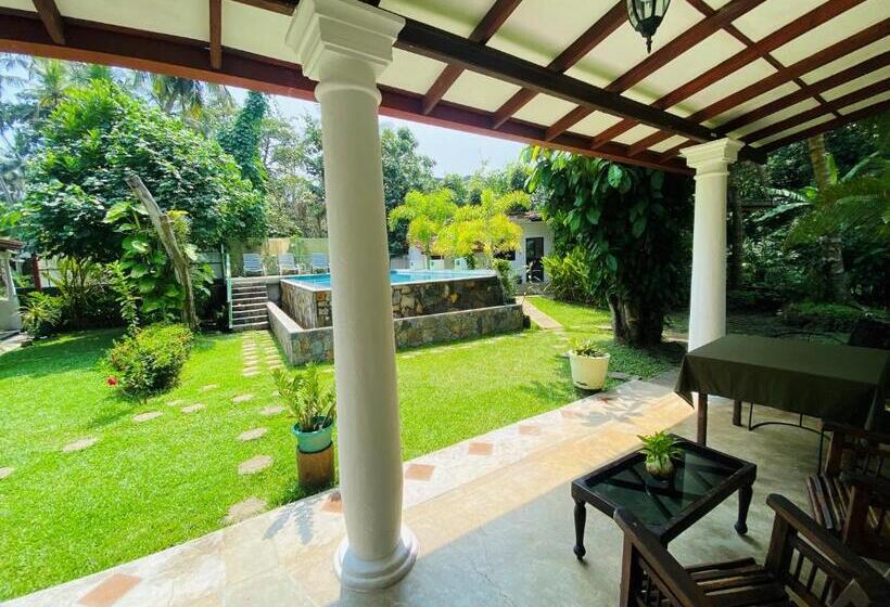 Номер Стандарт Вид на Сад, Nature Villa Unawatuna