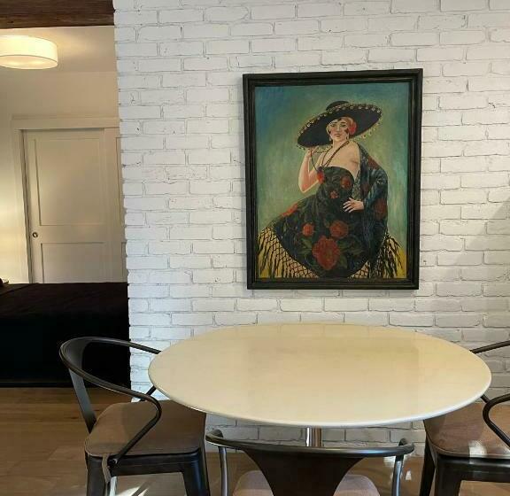 Студия Deluxe, Kubli Haus
