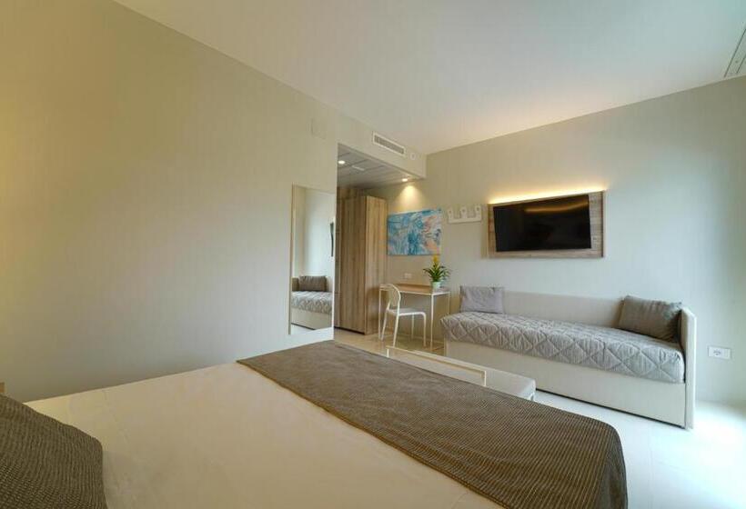 Трехместный Номер Стандарт Вид на Сад, Eleamare Resort