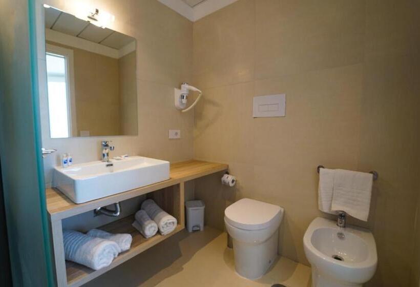 Четырехместный Номер Стандарт Вид на Сад, Eleamare Resort