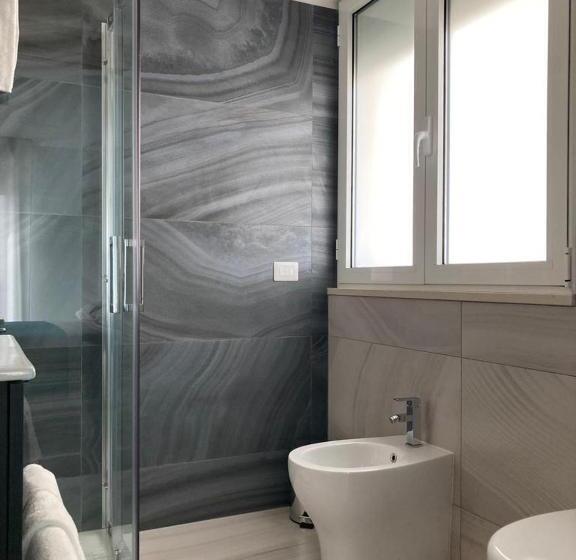 اتاق استاندارد سه نفره, La Darsena Rooms