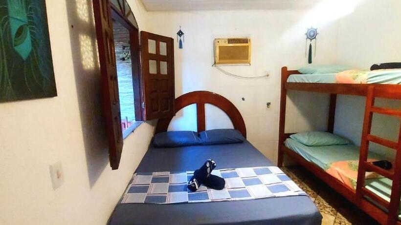 带阳台标准四人间, Jurema Hostel