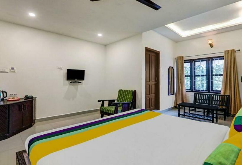 Номер Стандарт, Itsy Hotels Regalia Grand, 500 Mtrs From Madikeri Fort