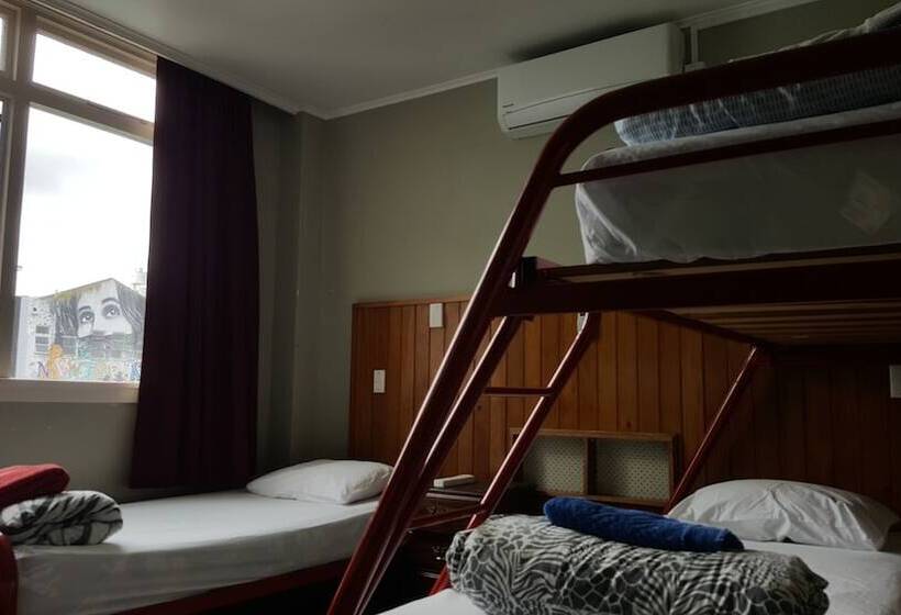 Кровать в Общей Комнате, Ariki Backpackers