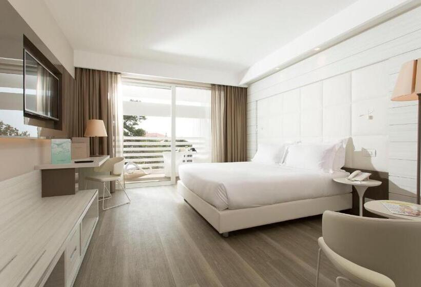 Номер Superior Боковой Вид на Море, Almar Jesolo Resort & Spa